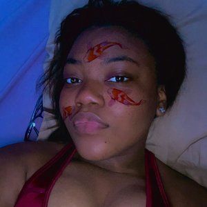 Meet your Posher, Alyshia